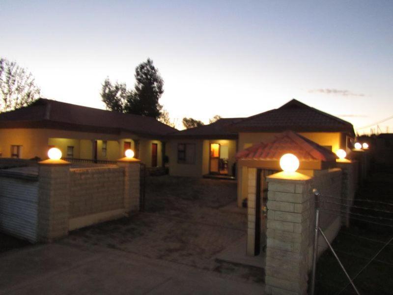 Road Stay Maseru Bagian luar foto